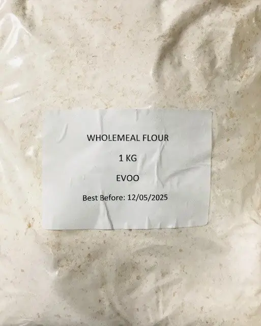 Wholemeal-Flour-1kg-Bag-Evoo-QF_2.webp