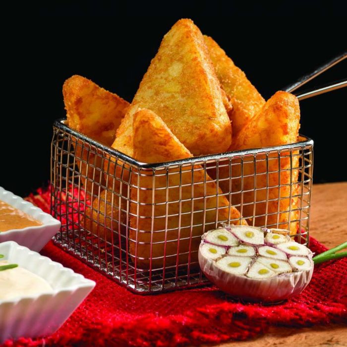 [hashb-gftri] Triangle Hash Browns G/F Chunky 10 x 1kg (CTN) Farm Frites (Code 782.003)